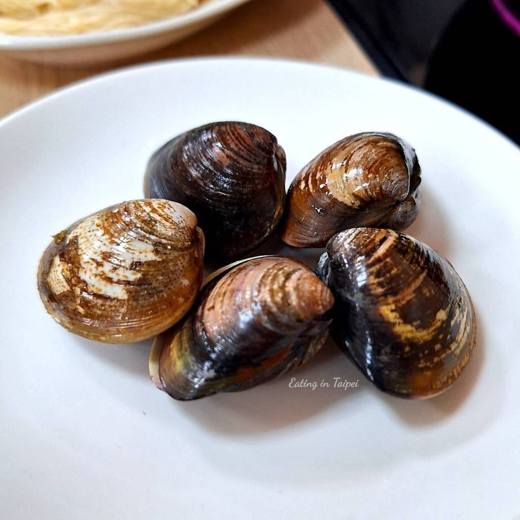 A ho shi ginger duck clam