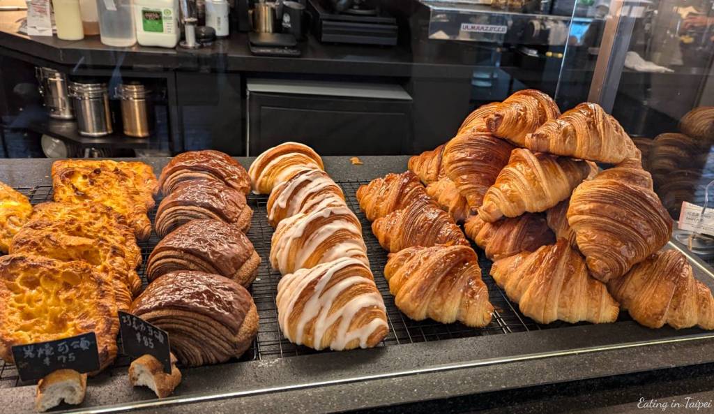 Moon baking studio bread 4